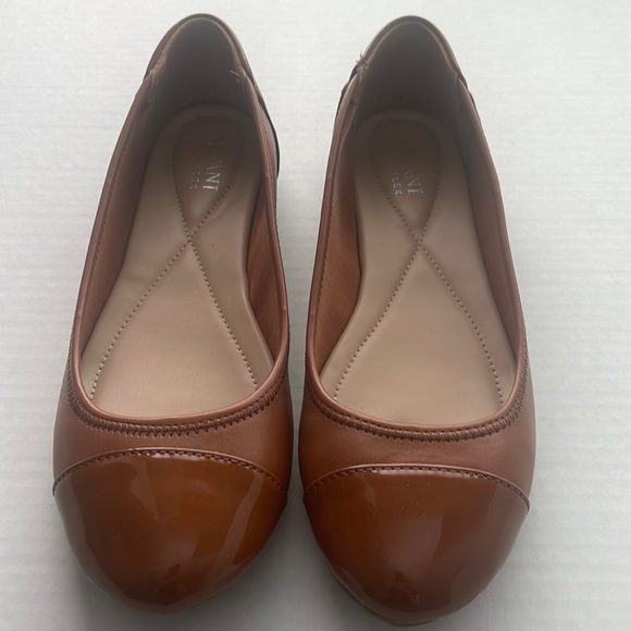 Alfani Step ‘N Flex  tavii Cognac Flat - Picture 1 of 4
